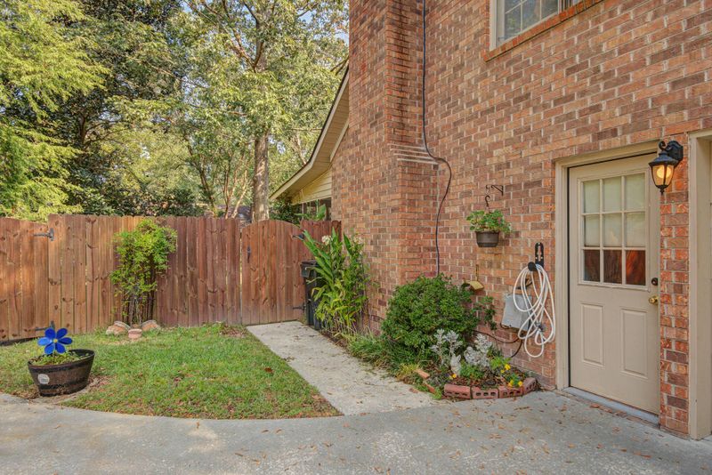 107 Proprietors Ct, Summerville, SC 29485