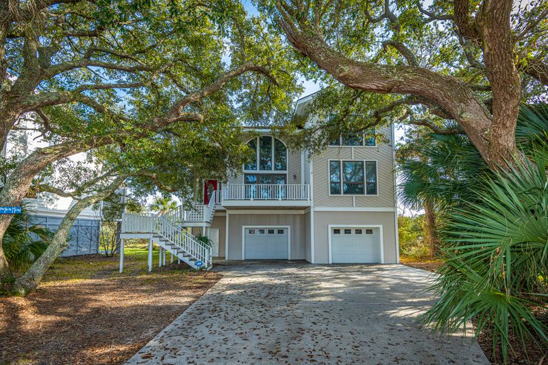 2023 Needlegrass Ln, Charleston, SC 29412