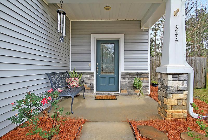 344 Drayton Place Dr, Moncks Corner, SC 29461