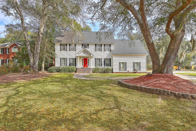 742 Knotty Pine Rd, Charleston, SC 29412