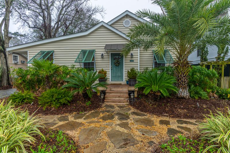 1420 Middle St, Sullivans Island, SC 29482