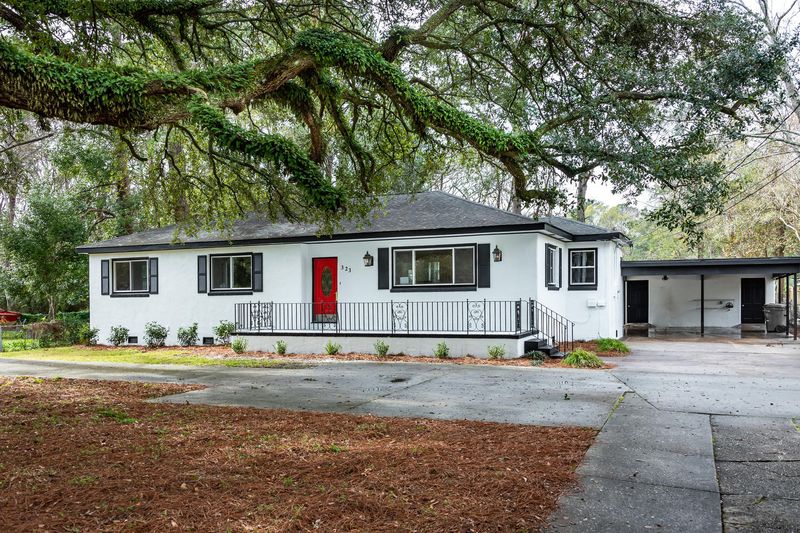 323 Wappoo Rd, Charleston, SC 29407