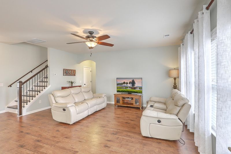 302 English Ivy Dr, Goose Creek, SC 29445