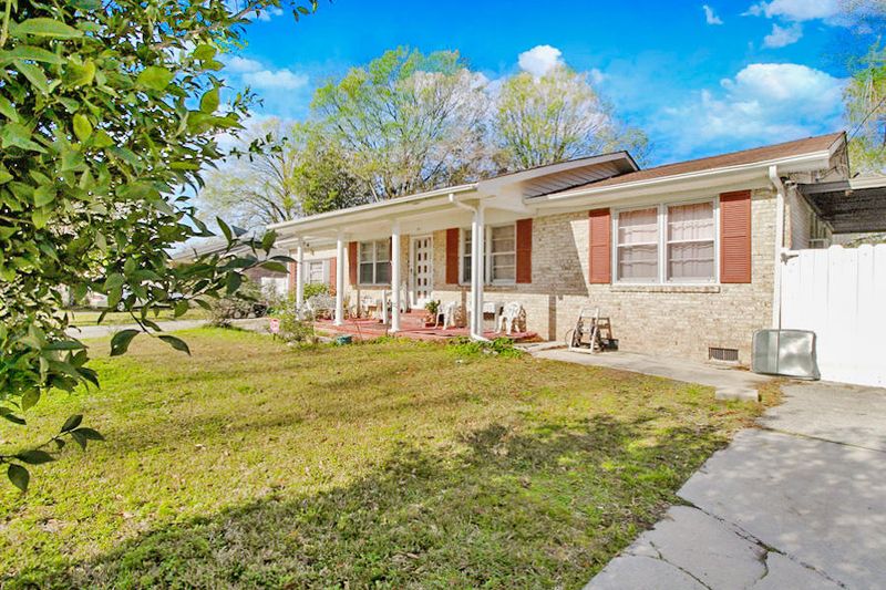 1864 Jaywood Cir, Charleston, SC 29407