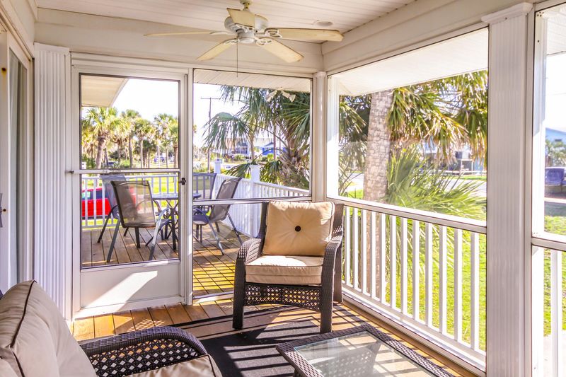 1724 E Ashley Ave, Folly Beach, SC 29439