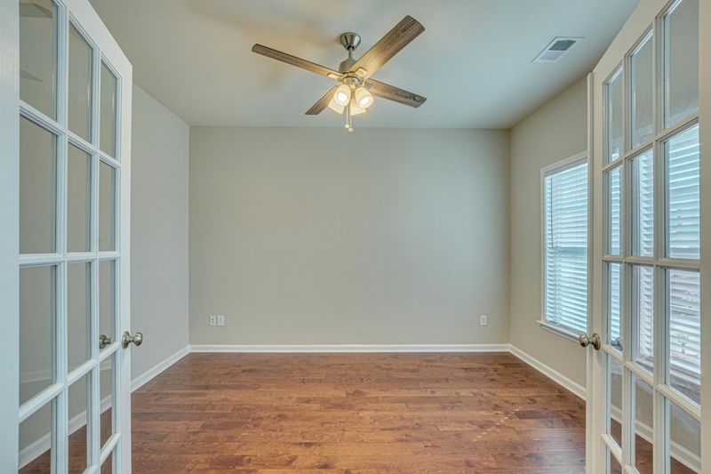 116 Firethorn Dr, Goose Creek, SC 29445