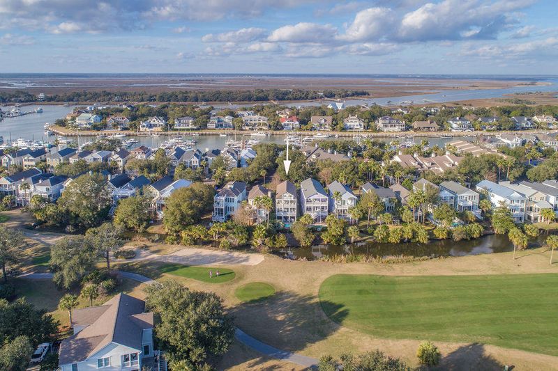 13 Yacht Harbor Ct, Isle Of Palms, SC 29451