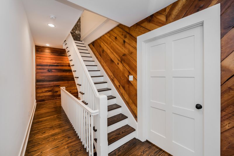 24 State St, Charleston, SC 29401