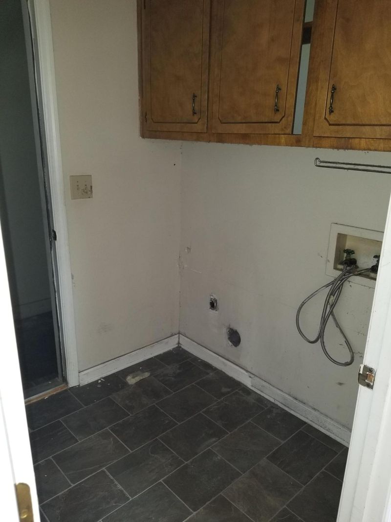7607 Rosin Dr, North Charleston, SC 29418