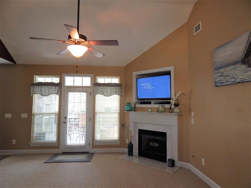 106 Stonewall Ct, Summerville, SC 29483