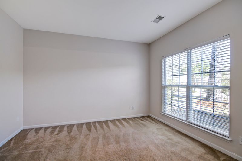 112 Hollytree Cir, Ladson, SC 29456