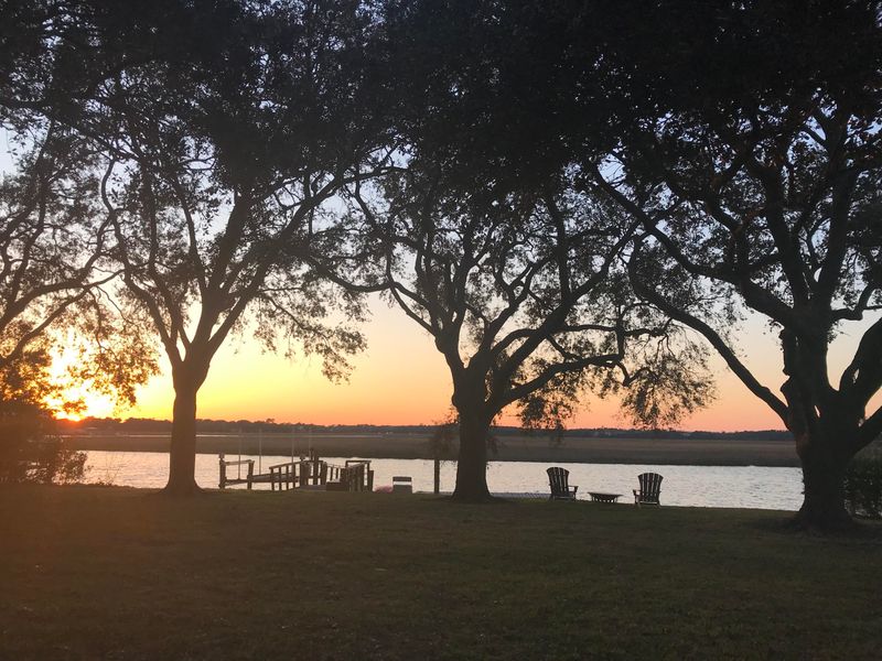 719 N Shore Dr, Charleston, SC 29412
