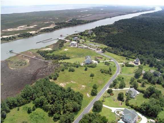 5 Pelican Bay Rd, Awendaw, SC 29429