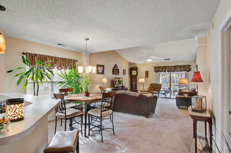 221 Hardee Ave, Summerville, SC 29485