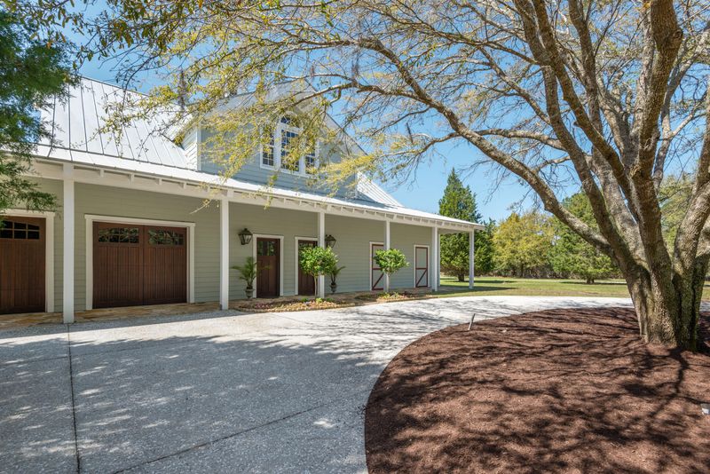 1260 Martins Point Rd, Wadmalaw Island, SC 29487
