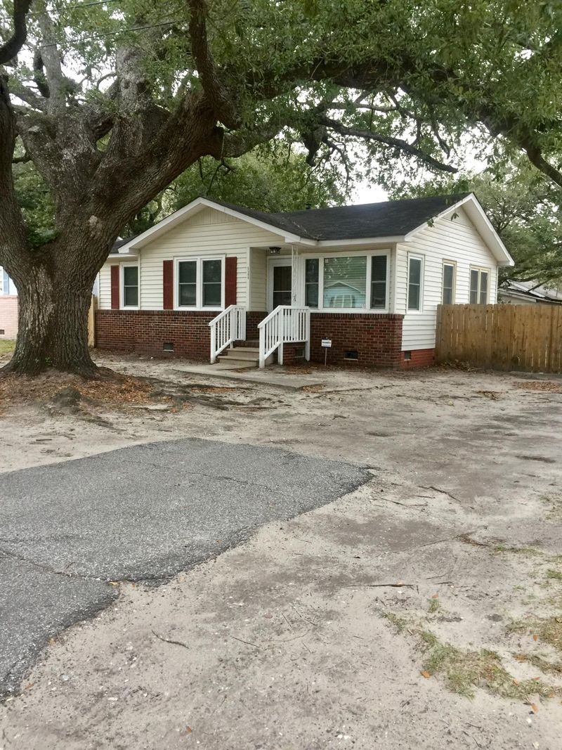 5500 Rio St, North Charleston, SC 29406