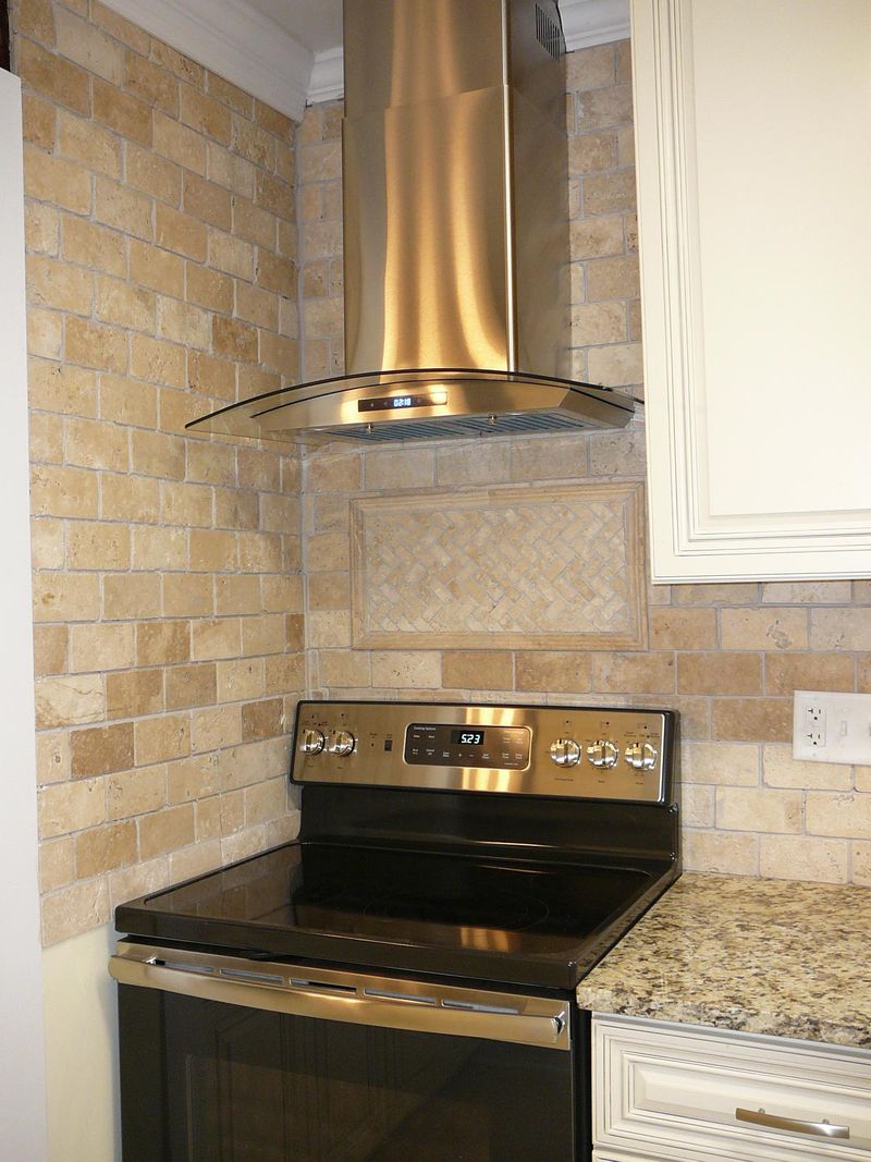 2657 Lawrence St, North Charleston, SC 29405