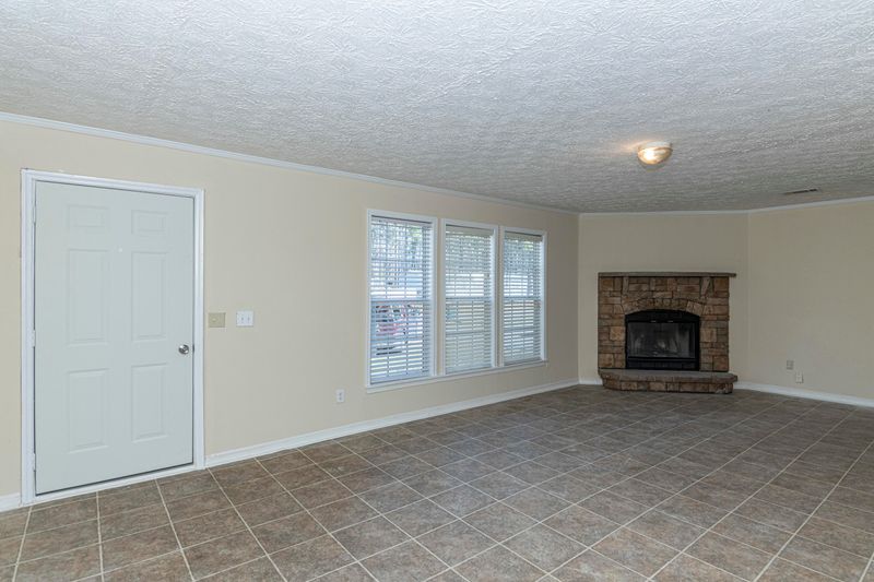 160 Mcmakin St, Summerville, SC 29483