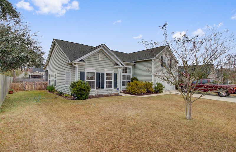 7301 Kestrel Trl, Hanahan, SC 29410