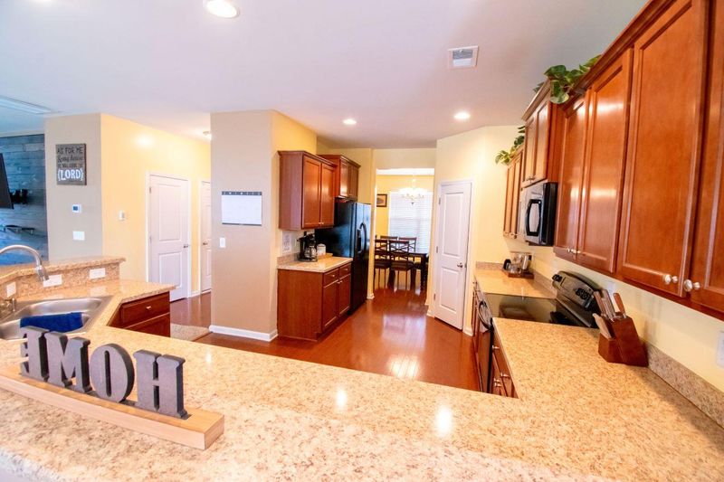 7651 Haywood St, North Charleston, SC 29418