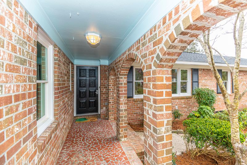 835 Brookfield St, Charleston, SC 29407