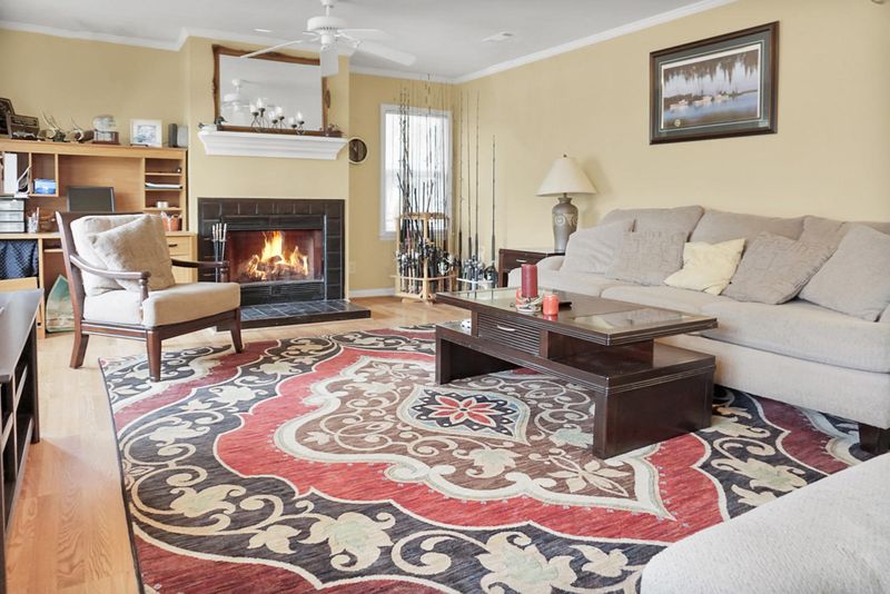 1365 Fields Cir, Charleston, SC 29412