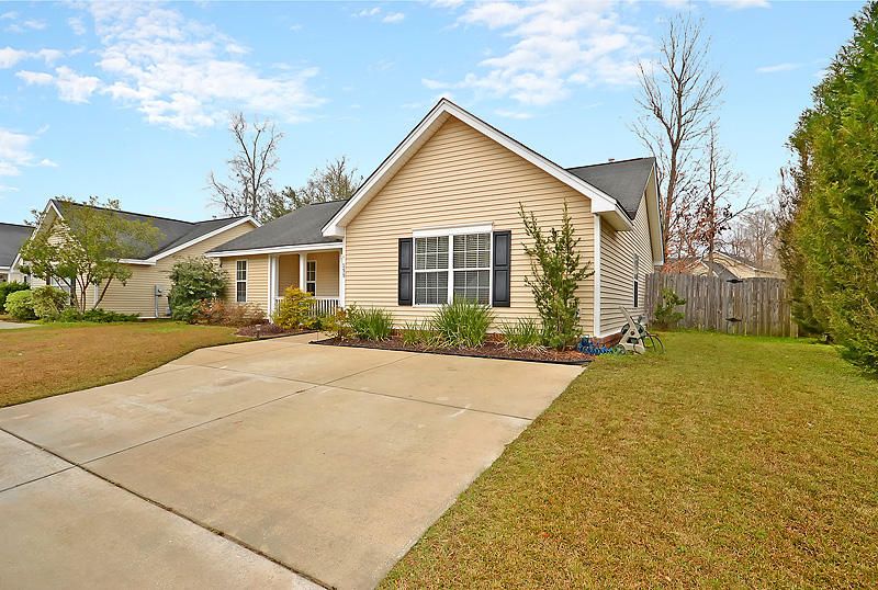 599 Hainsworth Dr, Charleston, SC 29414