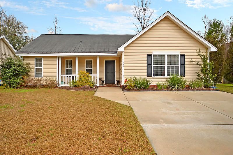 599 Hainsworth Dr, Charleston, SC 29414