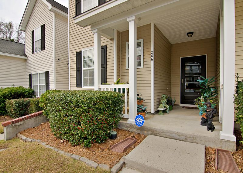 206 Brookshire Rd, Goose Creek, SC 29445