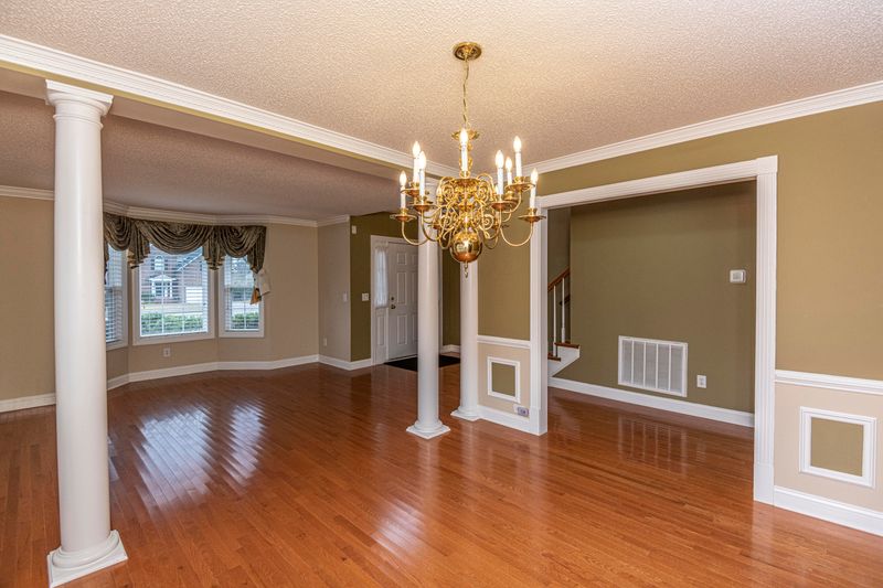 102 Shakespeare Ct, Goose Creek, SC 29445