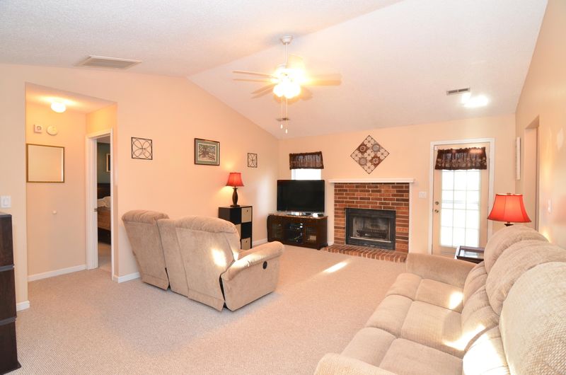 8466 William Moultrie Dr, North Charleston, SC 29420