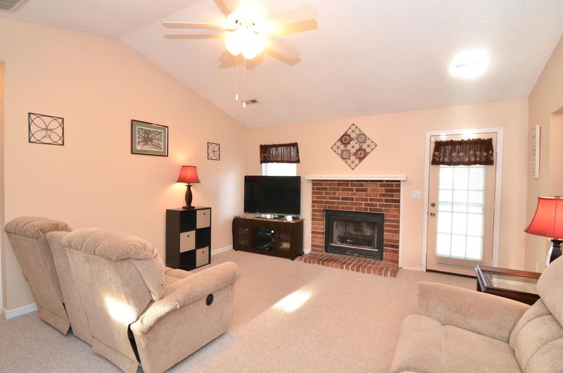 8466 William Moultrie Dr, North Charleston, SC 29420