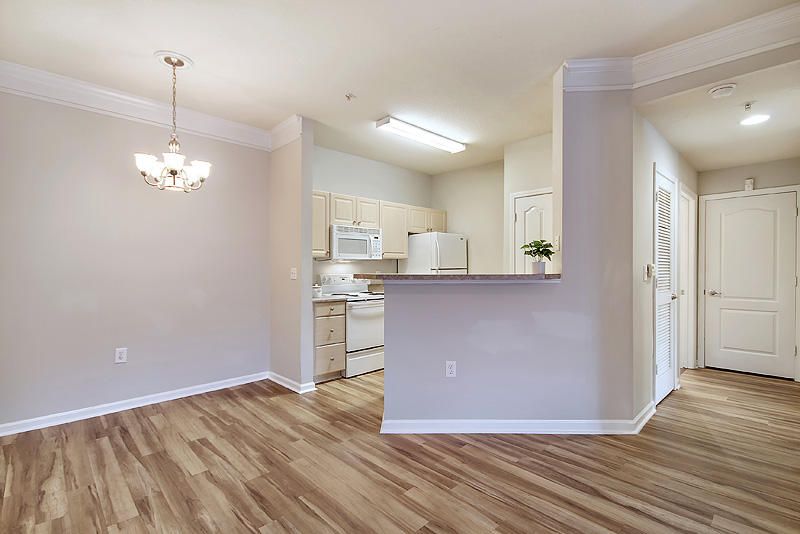 1300 Park W Blvd #302, Mount Pleasant, SC 29466