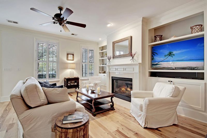 1800 Pierce St, Charleston, SC 29492