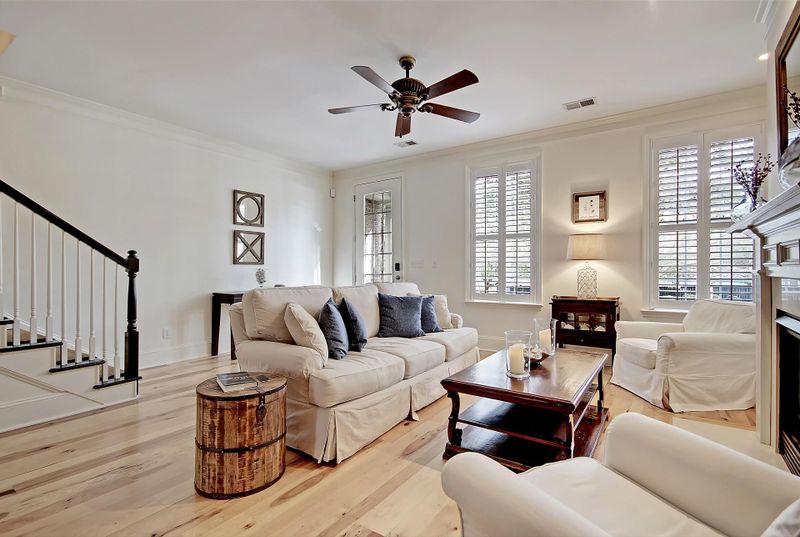1800 Pierce St, Charleston, SC 29492