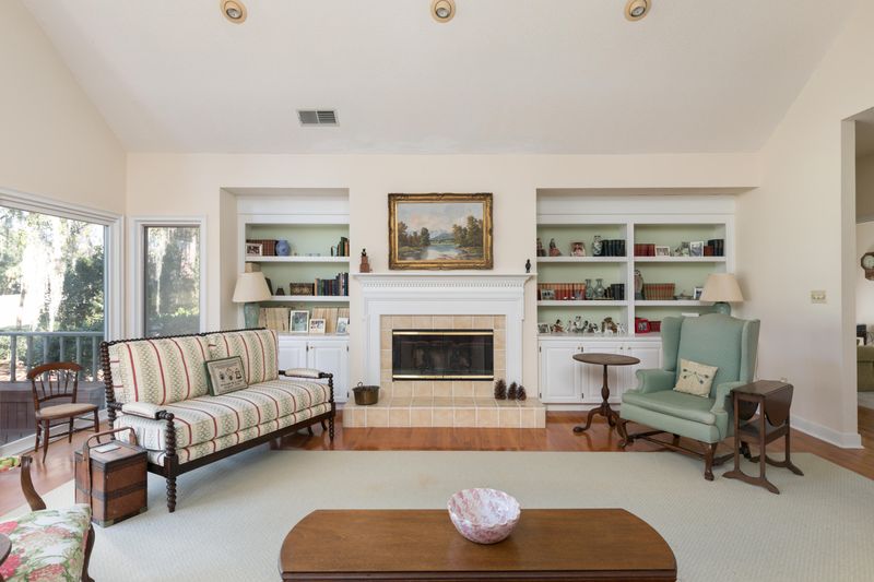 2849 Cap'n Sams Rd, Seabrook Island, SC 29455