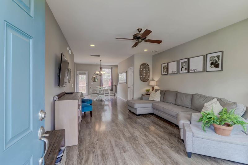 1334 Merchant Ct, Mount Pleasant, SC 29466