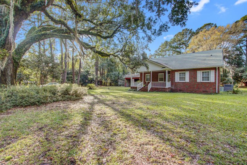 6527 Spring Grove Rd, Adams Run, SC 29426
