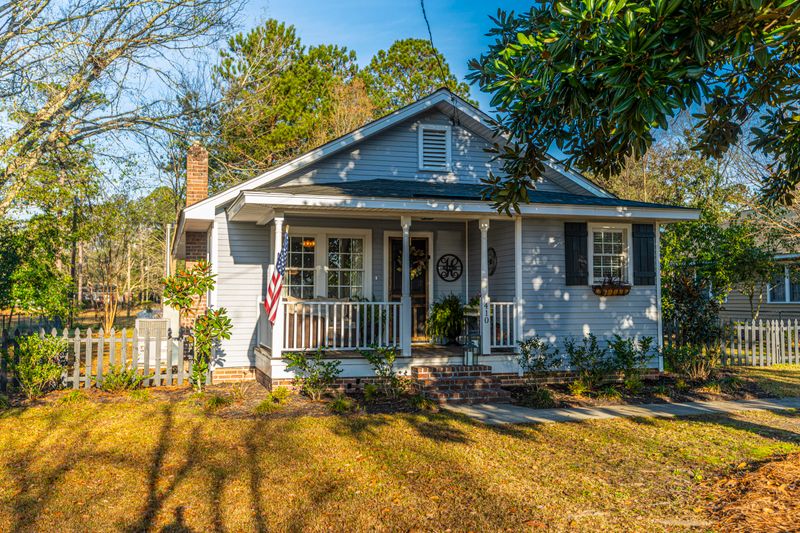 410 N Hickory St, Summerville, SC 29483