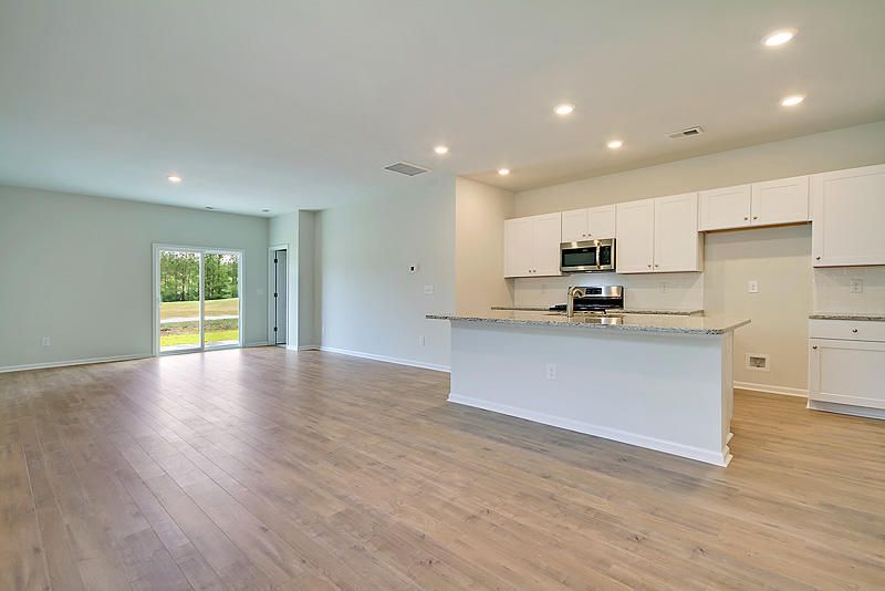 355 Matuskovic Dr, Charleston, SC 29414