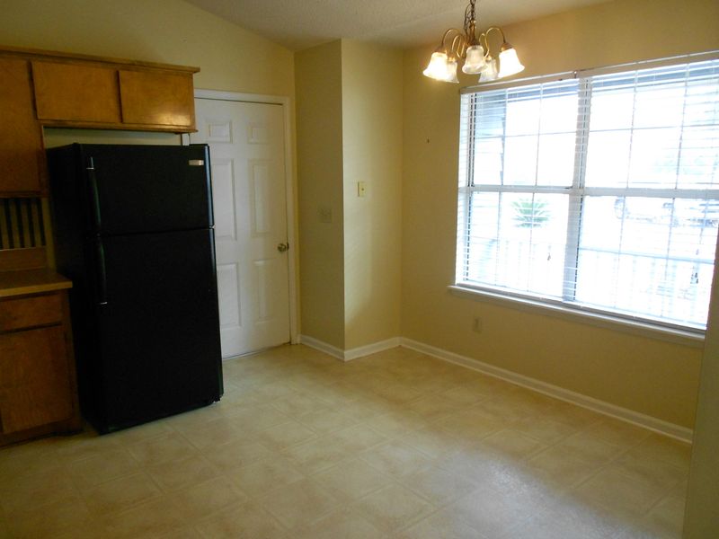 8340 Kamborne Ct, North Charleston, SC 29420