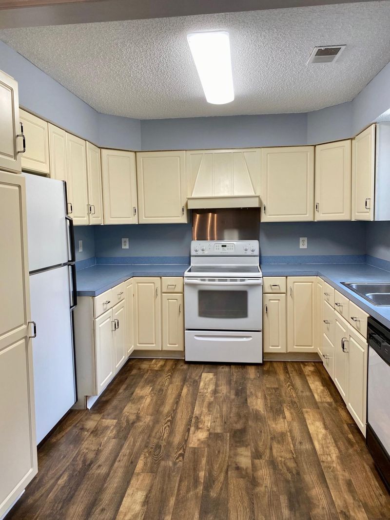 7348 Commodore Rd, Hollywood, SC 29449