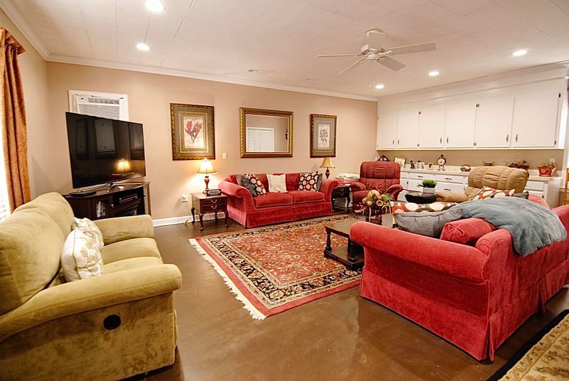 404 Hill St, Moncks Corner, SC 29461