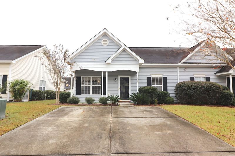 7345 Suncatcher Dr, Hanahan, SC 29410