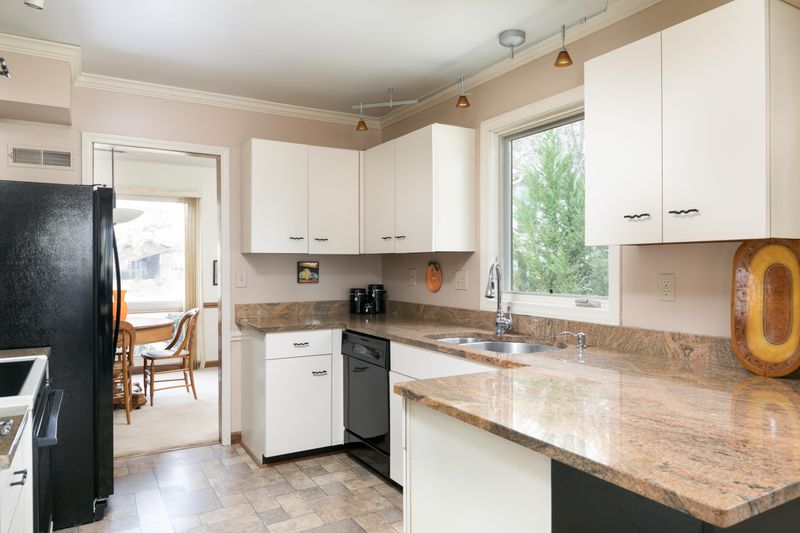 1221 Vestige Sq, Mount Pleasant, SC 29464