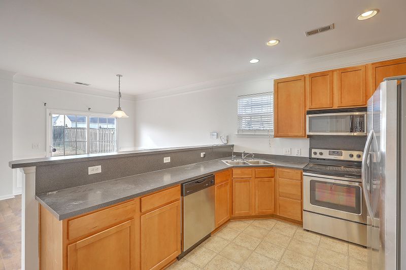 2008 Isabela Ct, Summerville, SC 29483
