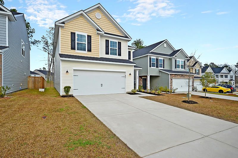 222 Lazy River Ln, Moncks Corner, SC 29461