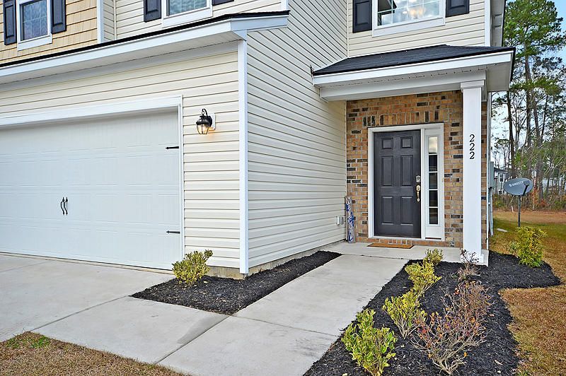 222 Lazy River Ln, Moncks Corner, SC 29461
