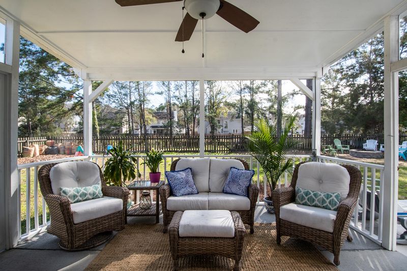 1845 Falling Creek Cir, Mount Pleasant, SC 29464