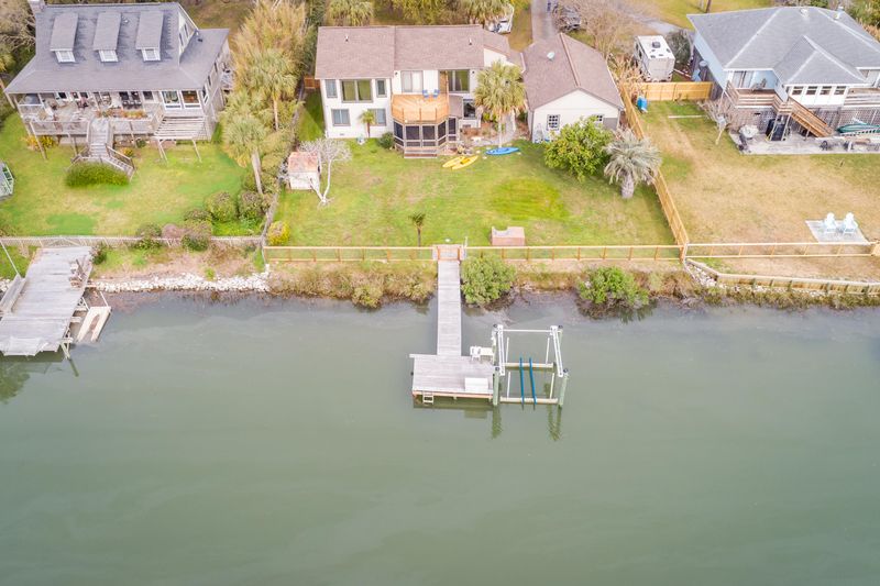1317 Battalion Dr, Charleston, SC 29412